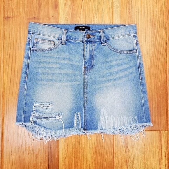 FOREVER 21 DISTRESSED DENIM SKIRT - Picture 3 of 8